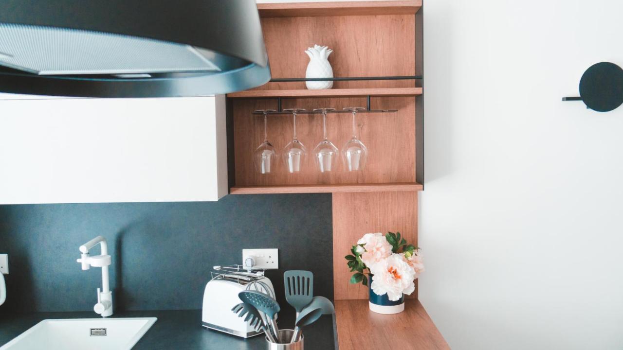 Ideal Location, Stylish 1Br Apartment With Free Parking สลีมา ภายนอก รูปภาพ