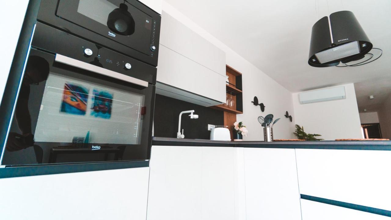 Ideal Location, Stylish 1Br Apartment With Free Parking สลีมา ภายนอก รูปภาพ