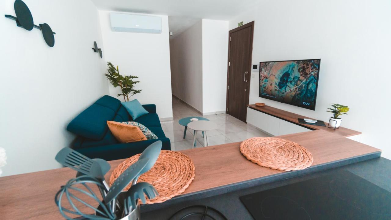 Ideal Location, Stylish 1Br Apartment With Free Parking สลีมา ภายนอก รูปภาพ